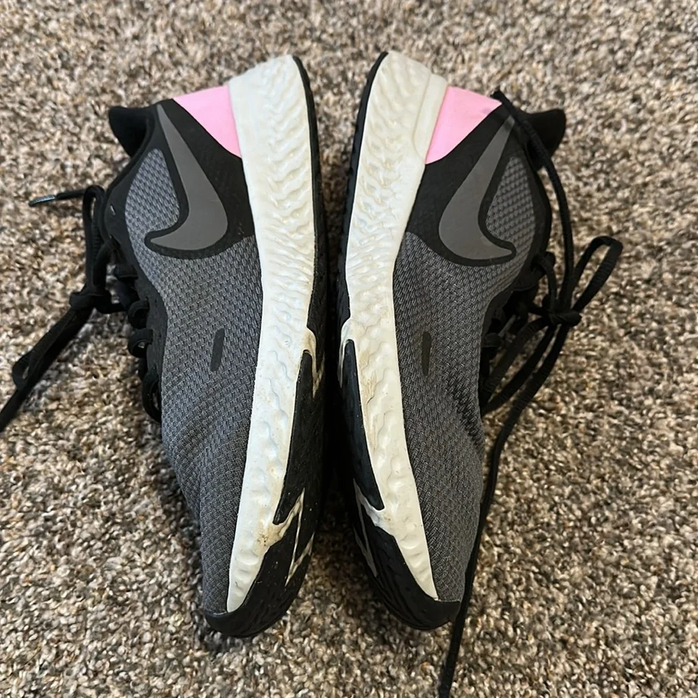 Nike Revolution Psychic Pink Running Sneakers Women's US 7.5 - Picture 8 of 9
